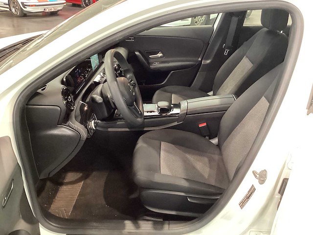 Mercedes - 2019 - a - 200d - personenauto - afbeelding 29 van  29