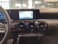 Mercedes - 2019 - a - 200d - personenauto - afbeelding 6 van  29