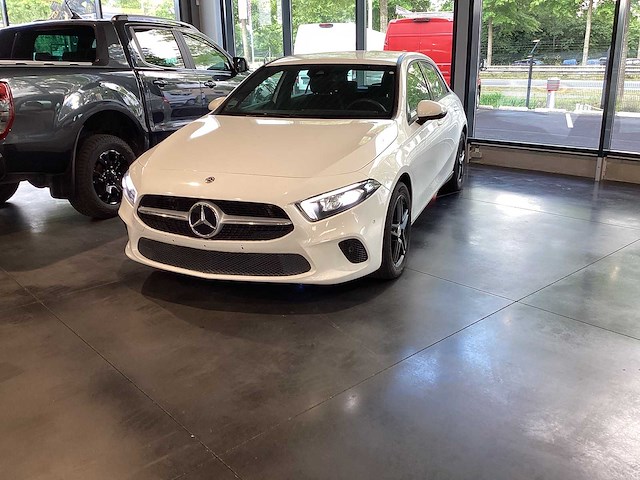 Mercedes - 2019 - a - 200d - personenauto - afbeelding 11 van  29