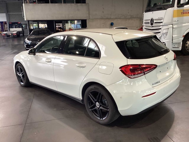 Mercedes - 2019 - a - 200d - personenauto - afbeelding 16 van  29