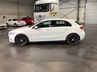 Mercedes - 2019 - a - 200d - personenauto - afbeelding 18 van  29