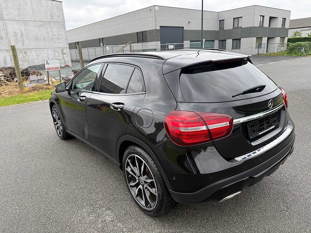 Mercedes - 2019 - gla - 180 - personenauto - afbeelding 6 van  26