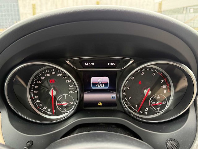 Mercedes - 2019 - gla - 180 - personenauto - afbeelding 19 van  26