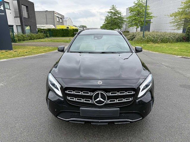 Mercedes - 2019 - gla - 180 - personenauto - afbeelding 23 van  26