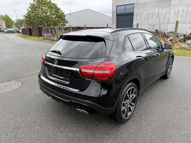 Mercedes - 2019 - gla - 180 - personenauto - afbeelding 2 van  15