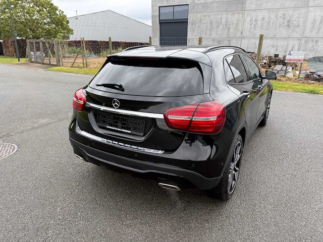 Mercedes - 2019 - gla - 180 - personenauto - afbeelding 3 van  15