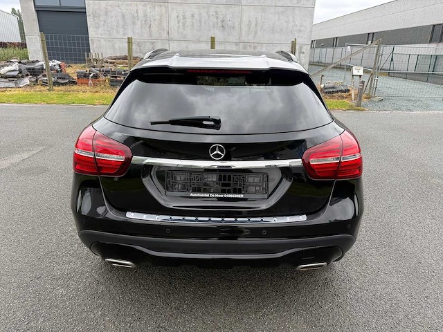 Mercedes - 2019 - gla - 180 - personenauto - afbeelding 4 van  15