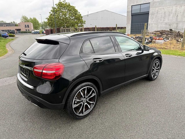 Mercedes - 2019 - gla - 180 - personenauto - afbeelding 15 van  15