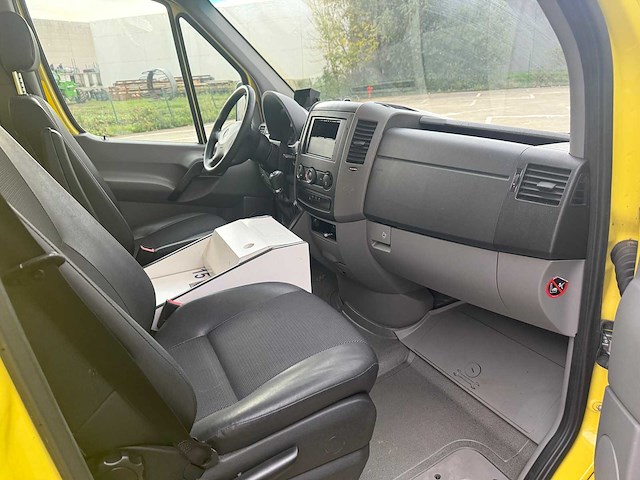 Mercedes - 2019 - sprinter - ambulance - afbeelding 10 van  33