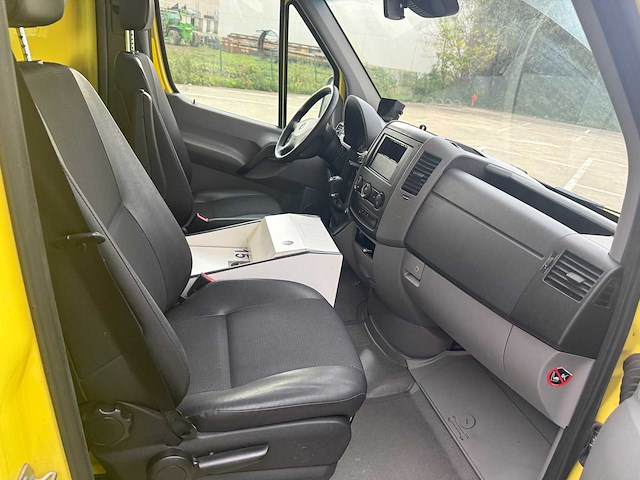 Mercedes - 2019 - sprinter - ambulance - afbeelding 11 van  33