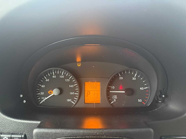 Mercedes - 2019 - sprinter - ambulance - afbeelding 16 van  33