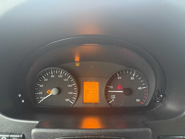 Mercedes - 2019 - sprinter - ambulance - afbeelding 33 van  33