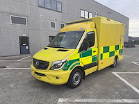 Mercedes - 2019 - sprinter - ambulance - afbeelding 21 van  33