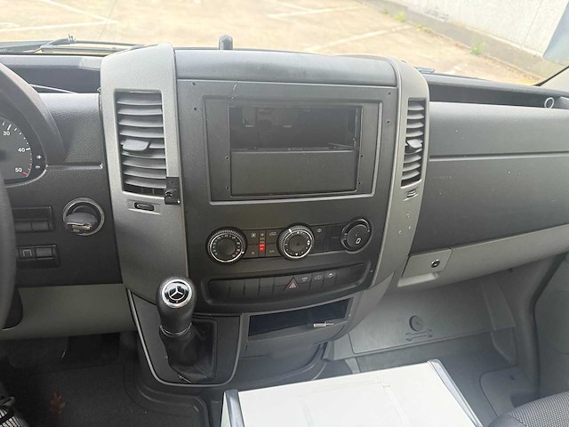 Mercedes - 2019 - sprinter - ambulance - afbeelding 13 van  26