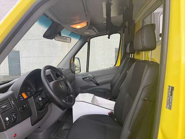 Mercedes - 2019 - sprinter - ambulance - afbeelding 10 van  23