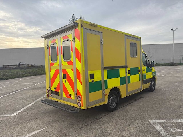 Mercedes - 2019 - sprinter - ambulance - afbeelding 9 van  9