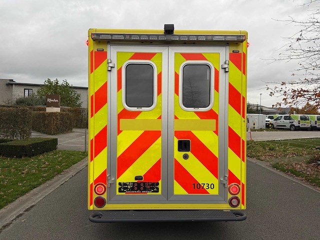 Mercedes - 2020 - sprinter ambulance - ambulance - afbeelding 5 van  37