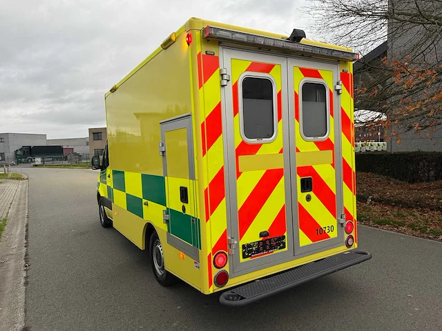 Mercedes - 2020 - sprinter ambulance - ambulance - afbeelding 30 van  37