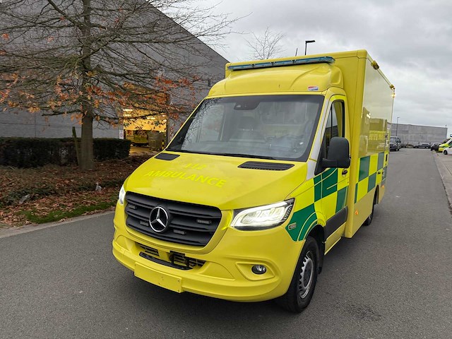 Mercedes - 2020 - sprinter ambulance - ambulance - afbeelding 28 van  37
