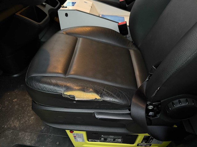 Mercedes - 2020 - sprinter ambulance - ambulance - afbeelding 16 van  32