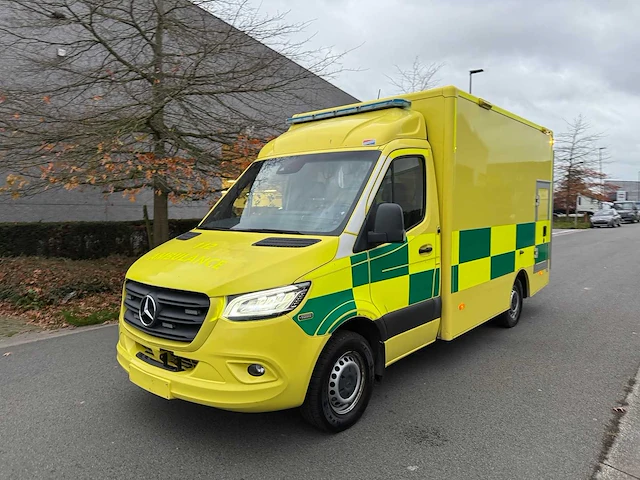 Mercedes - 2020 - sprinter ambulance - ambulance - afbeelding 23 van  37