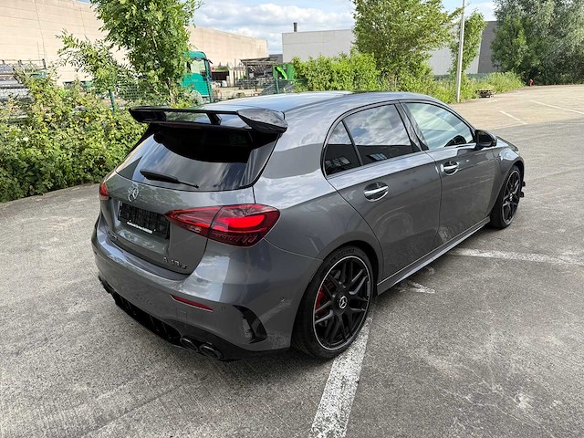 Mercedes - 2025 - a45 amg - s4matic+ - personenauto - afbeelding 4 van  31