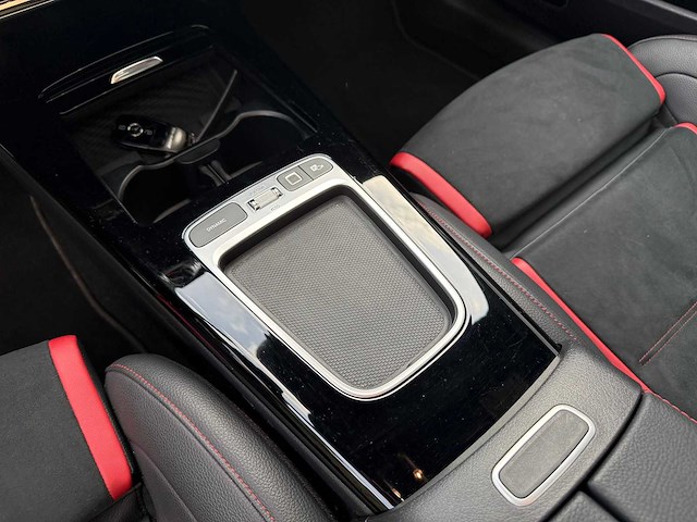 Mercedes - 2025 - a45 amg - s4matic+ - personenauto - afbeelding 20 van  31
