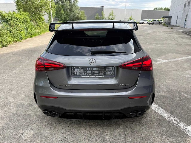 Mercedes - 2025 - a45 amg - s4matic+ - personenauto - afbeelding 4 van  8