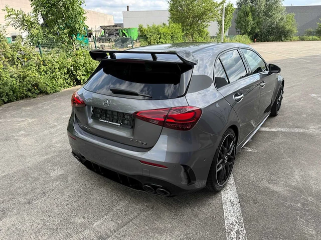 Mercedes - 2025 - a45 amg - s4matic+ - personenauto - afbeelding 5 van  31