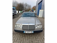 Mercedes - 250d - <124 - personenauto - afbeelding 8 van  15