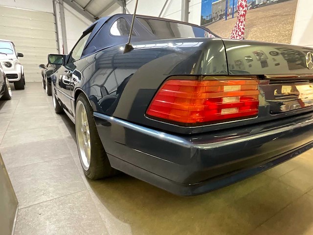 Mercedes - 300 sl - cabriolet - vintage auto's > 15 - afbeelding 11 van  31