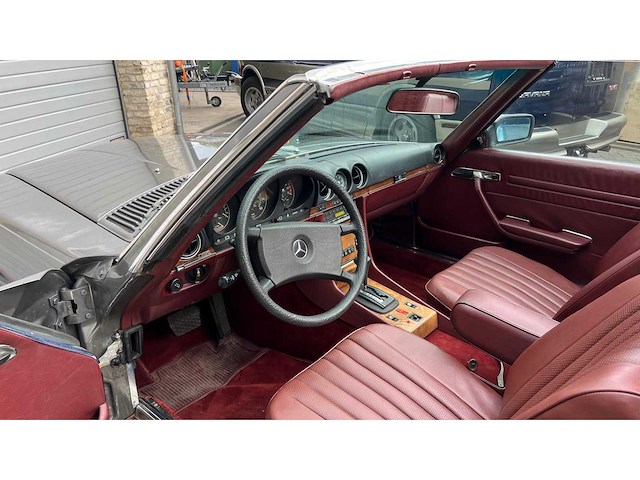 Mercedes - 380 sl - oldtimer - afbeelding 2 van  6