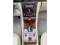 Mercedes - 560 sl - oldtimer - afbeelding 7 van  31