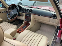 Mercedes - 560 sl - oldtimer - afbeelding 9 van  31