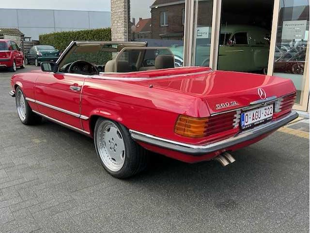 Mercedes - 560 sl - oldtimer - afbeelding 10 van  31