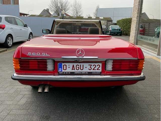 Mercedes - 560 sl - oldtimer - afbeelding 30 van  31