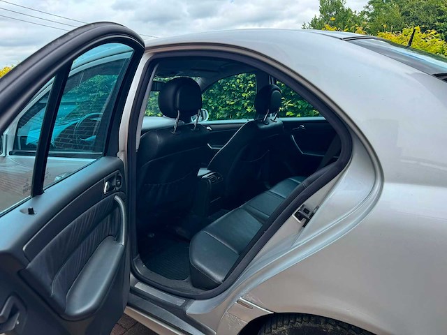 Mercedes - c220 - cdi - car - 2002 - afbeelding 5 van  20