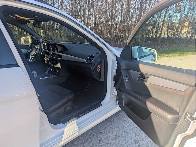 Mercedes - c250t - amg line - mercedes c250 cdi amg pack - afbeelding 10 van  10