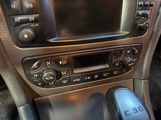 Mercedes - c30 cdi - amg - car - 2004 - afbeelding 4 van  30