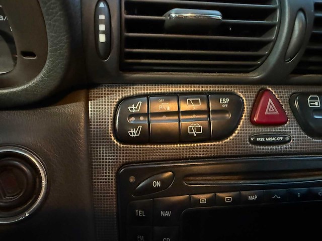 Mercedes - c30 cdi - amg - car - 2004 - afbeelding 24 van  30