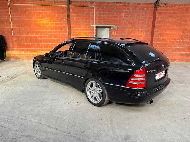 Mercedes - c30 cdi - amg - car - 2004 - afbeelding 21 van  30