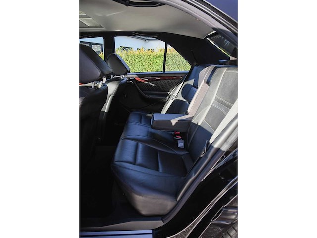 Mercedes - c43 amg - c 43 amg - youngtimer > 15 - afbeelding 3 van  69