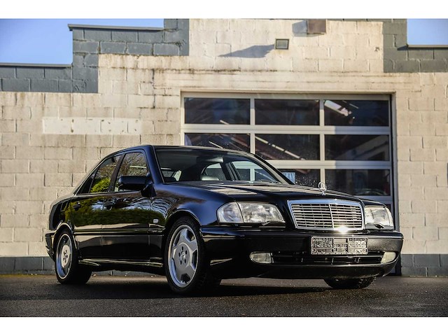 Mercedes - c43 amg - c 43 amg - youngtimer > 15 - afbeelding 11 van  69