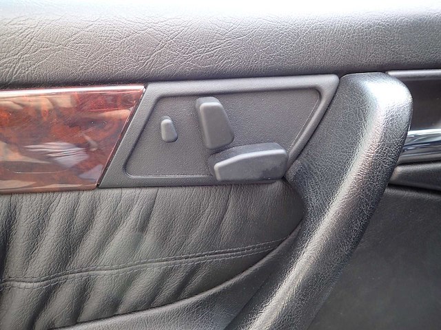 Mercedes - c43 amg - c 43 amg - youngtimer > 15 - afbeelding 32 van  69