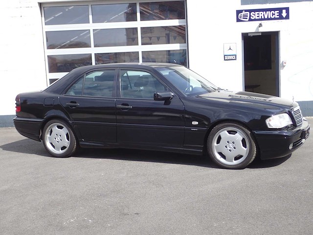 Mercedes - c43 amg - c 43 amg - youngtimer > 15 - afbeelding 42 van  69