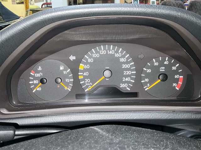 Mercedes - clk 320 v6 - 1998 - kit mh-dezent cabriolet - auto - afbeelding 5 van  33