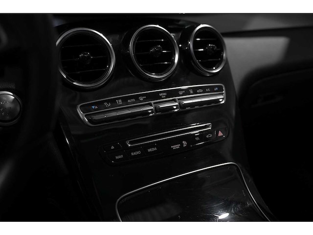 Mercedes - glc350e - 2018 - auto - afbeelding 2 van  20