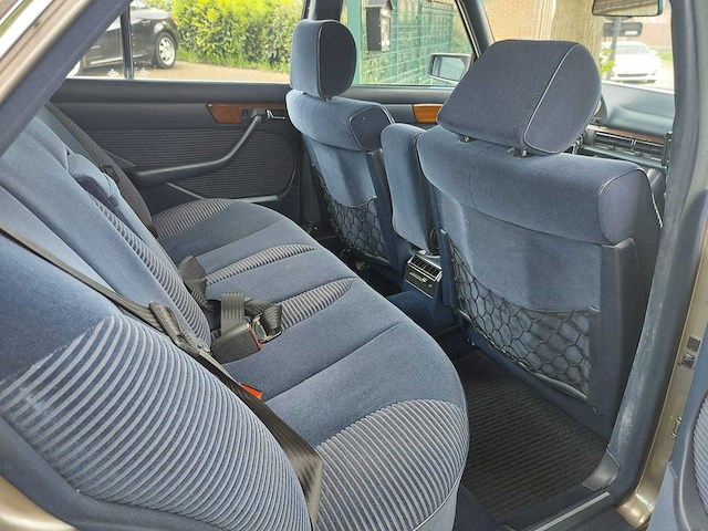 Mercedes - s klasse - 280 se - oldtimer - afbeelding 2 van  27