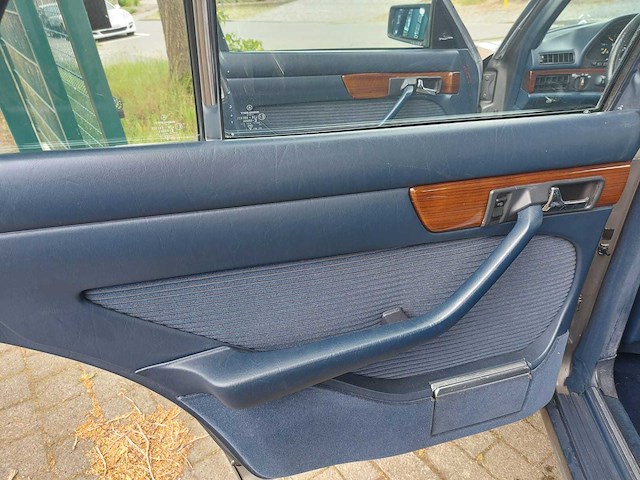 Mercedes - s klasse - 280 se - oldtimer - afbeelding 13 van  51