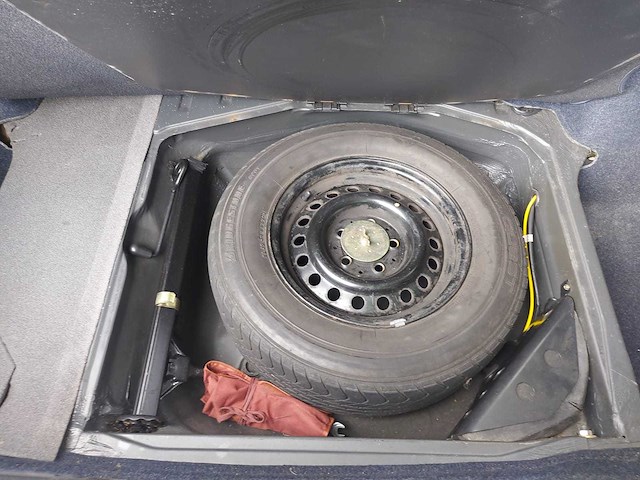 Mercedes - s klasse - 280 se - oldtimer - afbeelding 51 van  51